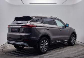 Подержанный автомобиль Geely Atlas Pro 2022 года (5 фото)