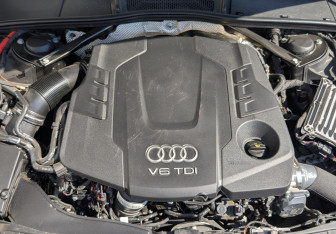 Подержанный автомобиль Audi A4 Sedan 2020 года (9 фото)