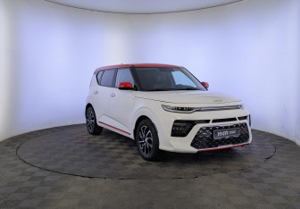 Подержанный автомобиль Kia Soul 2022 года (3 фото)
