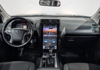 Подержанный автомобиль Toyota Land Cruiser Prado 2020 года (14 фото)
