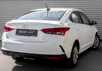 Подержанный автомобиль Hyundai Solaris Sedan 2021 года (5 фото)