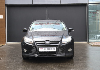 Подержанный автомобиль Ford Focus Hatchback 2011 года (2 фото)