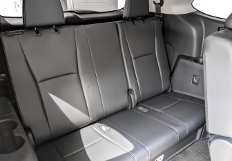 Подержанный автомобиль Toyota Highlander 2025 года (13 фото)
