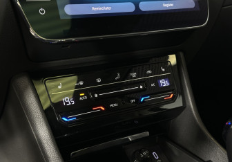 Подержанный автомобиль Skoda Superb Liftback 2024 года (19 фото)