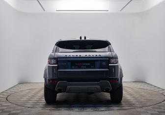Подержанный автомобиль Land Rover Range Rover Evoque 2018 года (6 фото)