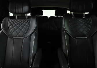 Подержанный автомобиль Hongqi E-HS9 2021 года (24 фото)