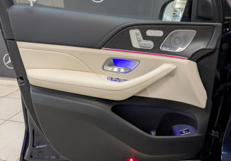 Подержанный автомобиль Mercedes-Benz GLE 2021 года (13 фото)