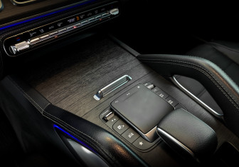 Подержанный автомобиль Mercedes-Benz GLE 2021 года (30 фото)