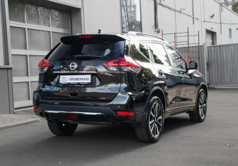 Подержанный автомобиль Nissan X-Trail 2022 года (4 фото)
