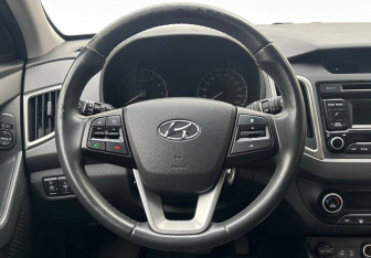 Подержанный автомобиль Hyundai Creta 2018 года (12 фото)