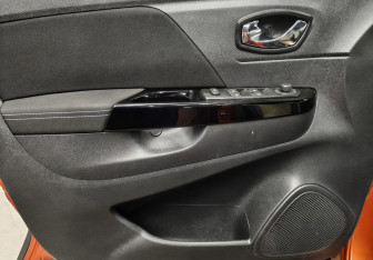 Подержанный автомобиль Renault Kaptur 2018 года (14 фото)