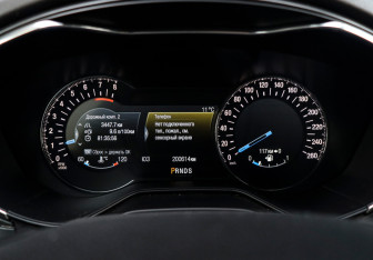 Подержанный автомобиль Ford Mondeo Sedan 2016 года (20 фото)