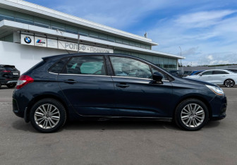 Подержанный автомобиль Citroen C4 Hatchback 2011 года (4 фото)