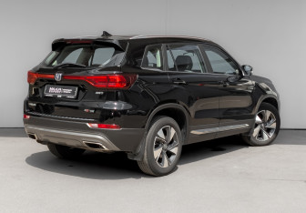 Подержанный автомобиль Changan CS75 2022 года (5 фото)