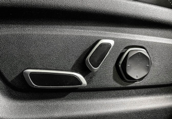 Подержанный автомобиль Changan UNI-K 2023 года (15 фото)