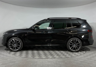 Новый BMW X7 2022 (5 фото)