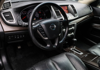 Подержанный автомобиль Nissan Teana 2011 года (13 фото)
