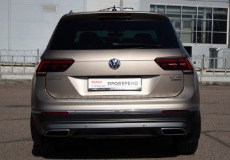 Подержанный автомобиль Volkswagen Tiguan 2017 года (6 фото)