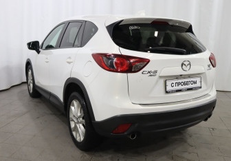 Подержанный автомобиль Mazda CX-5 2013 года (6 фото)
