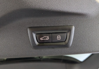 Подержанный автомобиль BMW X7 2023 года (28 фото)