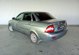 Подержанный автомобиль LADA (ВАЗ) Priora Sedan 2008 года (6 фото)