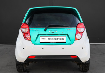 Подержанный автомобиль Chevrolet Spark 2012 года (5 фото)