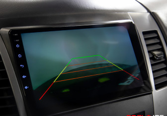 Подержанный автомобиль Peugeot 4007 2011 года (11 фото)