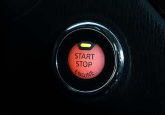 Подержанный автомобиль Nissan Pathfinder 2015 года (26 фото)