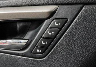 Подержанный автомобиль Lexus RX 2017 года (15 фото)