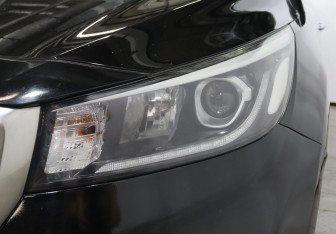 Подержанный автомобиль Kia Carnival 2018 года (26 фото)