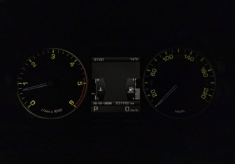 Подержанный автомобиль Land Rover Range Rover Sport 2010 года (13 фото)