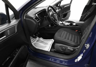 Подержанный автомобиль Ford Mondeo Wagon 2015 года (6 фото)