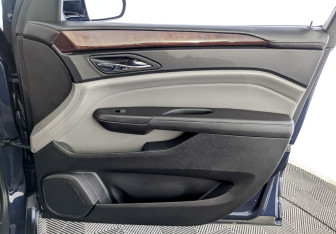 Подержанный автомобиль Cadillac SRX 2011 года (26 фото)