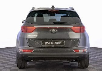 Подержанный автомобиль Kia Sportage 2018 года (6 фото)