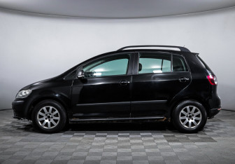 Подержанный автомобиль Volkswagen Golf Plus 2008 года (8 фото)