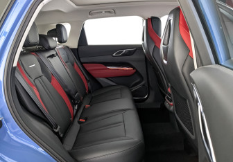 Новый Hongqi HS3 2025 (12 фото)