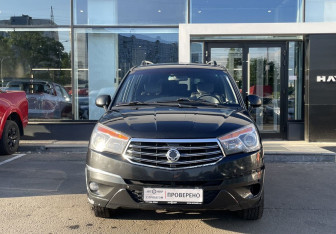 Подержанный автомобиль SsangYong Stavic 2013 года (2 фото)