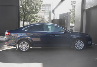 Подержанный автомобиль Ford Mondeo Sedan 2012 года (4 фото)
