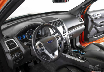 Подержанный автомобиль Ford Explorer 2015 года (7 фото)