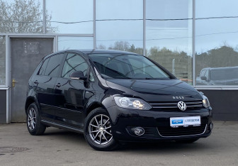 Подержанный автомобиль Volkswagen Golf Plus 2012 года (3 фото)