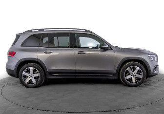 Подержанный автомобиль Mercedes-Benz GLB 2021 года (4 фото)