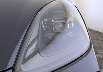 Подержанный автомобиль Porsche Cayenne 2023 года (11 фото)