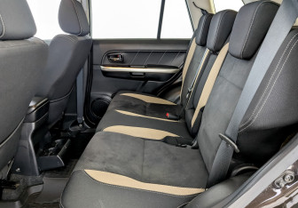 Подержанный автомобиль Suzuki Grand Vitara 2015 года (12 фото)