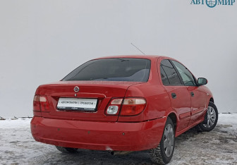 Подержанный автомобиль Nissan Almera Sedan 2006 года (5 фото)