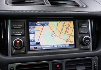 Подержанный автомобиль Land Rover Range Rover 2012 года (19 фото)
