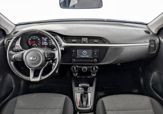 Подержанный автомобиль Kia Rio Hatchback 2021 года (23 фото)