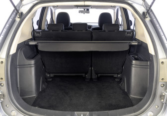 Подержанный автомобиль Mitsubishi Outlander 2012 года (10 фото)