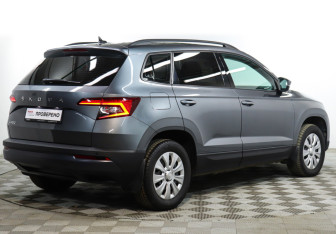 Подержанный автомобиль Skoda Karoq 2020 года (5 фото)