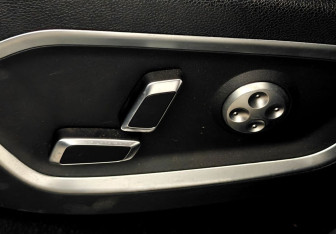 Подержанный автомобиль Geely Tugella 2022 года (18 фото)