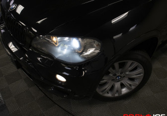 Подержанный автомобиль BMW X5 2009 года (27 фото)